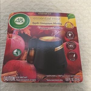 NWT Air Wick Essential Mist Starter Kit Apple Cinnamon